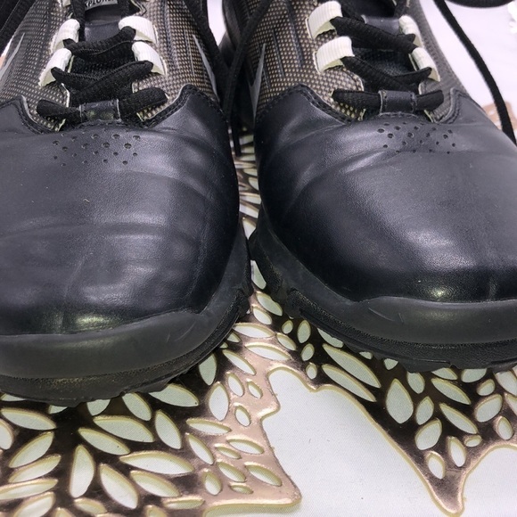 Men’s Nike Golf Shoes Black with Silver Swish Size 9.5 - Picture 2 of 9